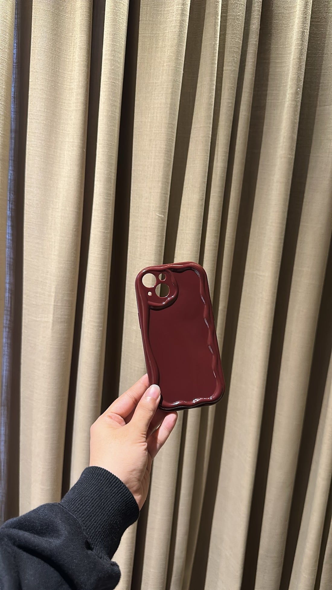 Burgundy 🍷Cherry Wavy Wine Case (FLAT 50% OFF)
