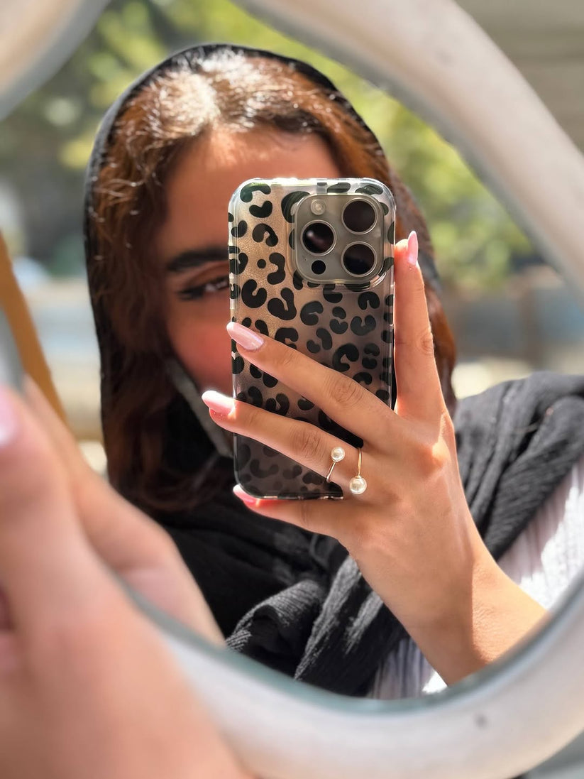 Leopard Gradient Phone Case – Stylish, Bold & Protective